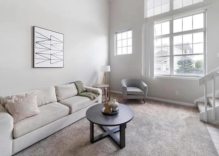 Landing Incredible 1bd Tennis Court Gym Apartment *